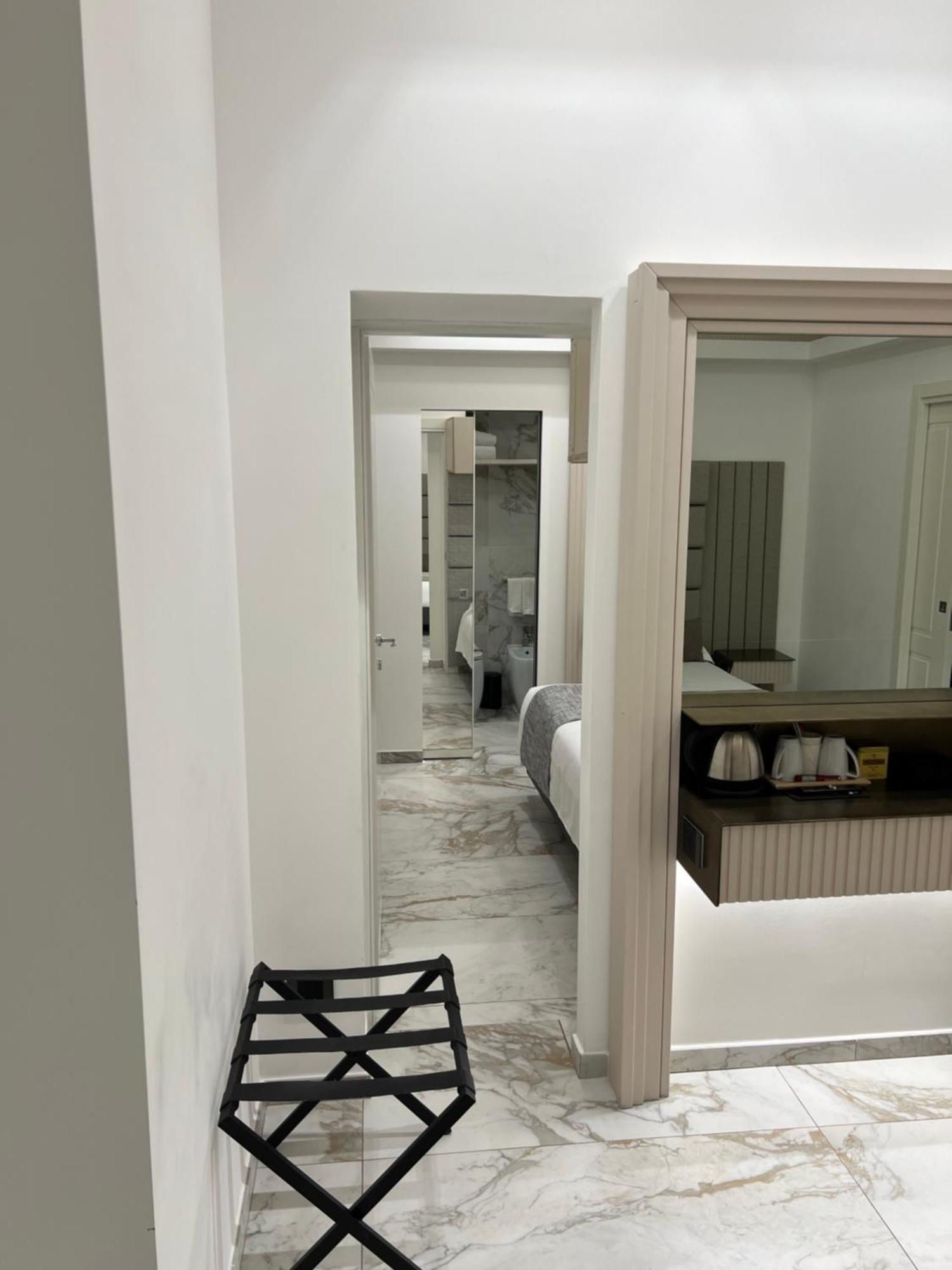 แมซอง ตริโตเน Hotel โรม ภายนอก รูปภาพ
