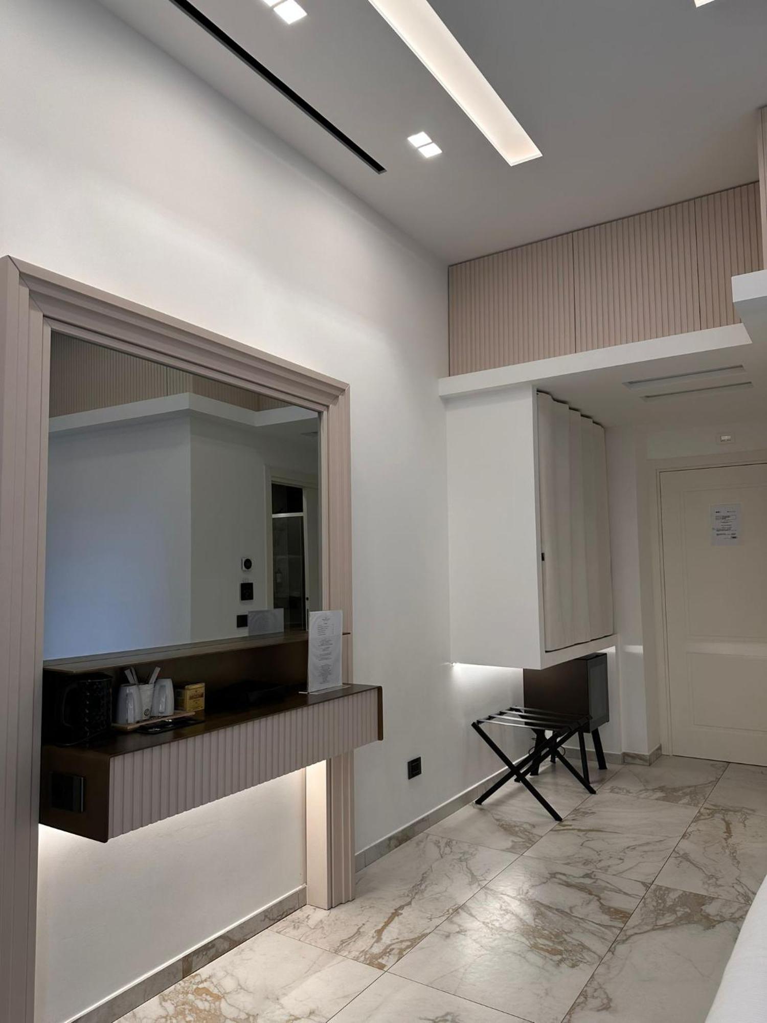แมซอง ตริโตเน Hotel โรม ภายนอก รูปภาพ